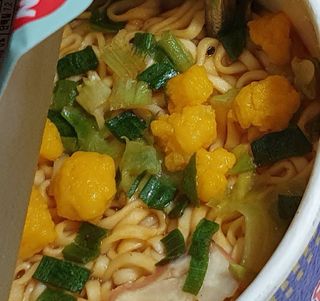 NISSIN 닛신 컵누들  4종 - 씨푸드오리지날, 씨푸드 스파이시, 씨푸드 커리, 씨푸드 XO소스 — 5점을 준 리뷰어가 2022년 11월 올린 사용 사진