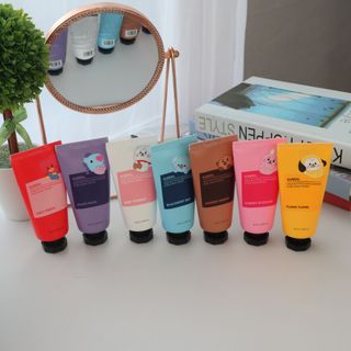 쿤달 BT21 시어버터 앤 마카다미아 퓨어 핸드크림 50ml 7구 기프트 세트 — 5점을 준 리뷰어가 2021년 3월 올린 사용 사진