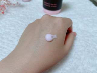 난나 살몬 스파이더 검버섯 미백 톤업 화이트닝 연어 앰플 크림 300ml 대용량 — 5점을 준 리뷰어가 2022년 8월 올린 사용 사진