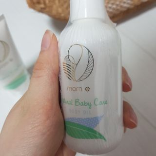 mom e 맘이 내추럴 베이비 케어 크림+바디오일 — 5점을 준 리뷰어가 2021년 1월 올린 사용 사진