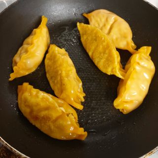 한만두 진한 해물맛 짬뽕만두 1kg — 4점을 준 리뷰어가 2021년 4월 올린 사용 사진