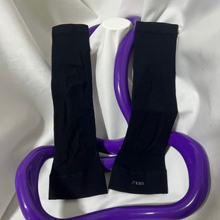 하트플로우 종아리 압박 밴드 스타킹 — 3점을 준 리뷰어가 2022년 8월 올린 사용 사진