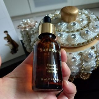 스킨큐어 산다화 비타민c 화이트닝 에센스 30ml — 5점을 준 리뷰어가 2024년 1월 올린 사용 사진