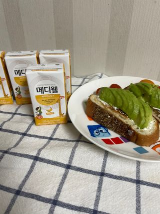 메디웰 페디아드링크 미니 바나나맛 — 5점을 준 리뷰어가 2022년 8월 올린 사용 사진