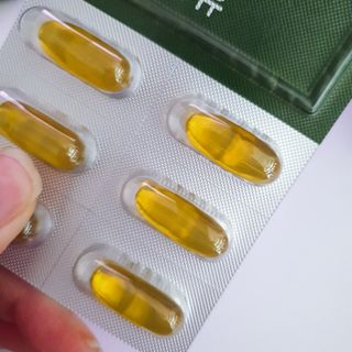 먹어도좋아 퓨어대마종자유 — 5점을 준 리뷰어가 2021년 11월 올린 사용 사진