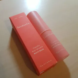 스킨큐어 산다화 카멜리아 안티 링클 멀티밤 — 4점을 준 리뷰어가 2022년 11월 올린 사용 사진