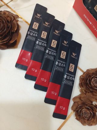 [푸름웰니스] 프리미엄 6년근 홍삼스틱 3mg x 100포 — 5점을 준 리뷰어가 2022년 4월 올린 사용 사진