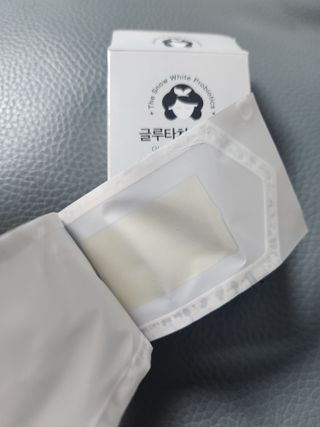 메디포스트 모비타 글루타치온 이지 필름형 30매 — 5점을 준 리뷰어가 2022년 12월 올린 사용 사진