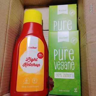 당류2g 자일리톨로 단맛을낸 슈카 퓨어비건 무설탕초콜릿 Xucker vegan 2개입 — 4.5점을 준 리뷰어가 2021년 4월 올린 사용 사진