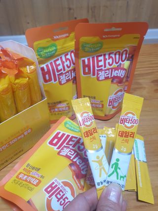 광동생활건강 [광동] 비타500데일리스틱 70포+쇼핑백+구미3개 — 5점을 준 리뷰어가 2021년 12월 올린 사용 사진