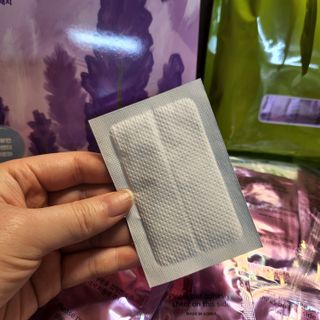 [레제르] 아로마 수액패치 발패치 30매입 -라벤더향/유칼립투스향/대나무향 — 5점을 준 리뷰어가 2022년 2월 올린 사용 사진