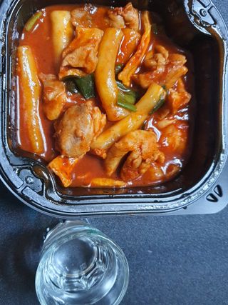 한성기업 무볼레 닭떡볶이+해물떡볶이 2종 세트 — 5점을 준 리뷰어가 2021년 10월 올린 사용 사진