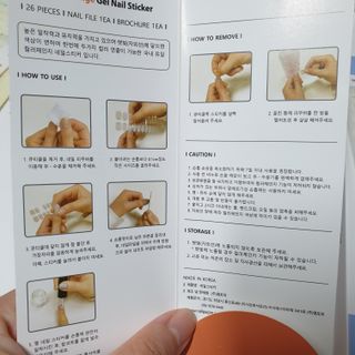 [네일가게] 햇빛에 닿으면 색이 변하는 신기한 햇살 반전 네일스티커_B — 5점을 준 리뷰어가 2021년 8월 올린 사용 사진
