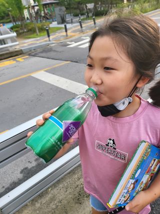 몽베스트 Montbest with Sparkling water Plain 20병 — 5점을 준 리뷰어가 2022년 7월 올린 사용 사진