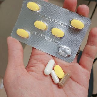 서울약사신협_내몸애발란스멀티비타민앤미네랄파워업_800mg x 90정 — 5점을 준 리뷰어가 2021년 5월 올린 사용 사진