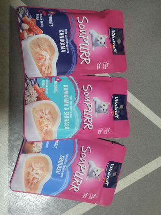 비타크래프트 고양이 수프 50g 3가지맛 x4팩씩 총 12팩 — 5점을 준 리뷰어가 2021년 10월 올린 사용 사진