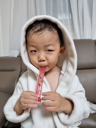젤리벨리 젤리스틱 어쏘티드 900g — 3점을 준 리뷰어가 2022년 11월 올린 사용 사진
