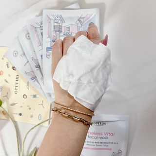 세뚜아(Cettua) [세뚜아] 타임리스 바이탈 페이셜 마스크팩  Cettua Timeless  Vital Mask 5매 — 5점을 준 리뷰어가 2024년 1월 올린 사용 사진