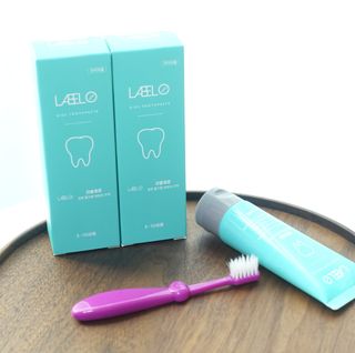 치과에서 쓰는 치약 _ 라벨제로 저불소 꼬마, 키즈, 유아, 베이비, 주니어 안전한 어린이치약 — 5점을 준 리뷰어가 2022년 11월 올린 사용 사진