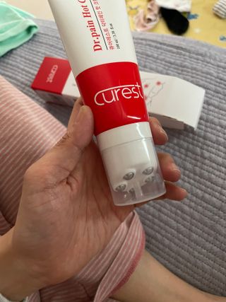 건강누리인터내셔날 큐어레스트 스포츠 마사지 닥터페인 바디 핫 롤링 볼 크림(100ml) — 4점을 준 리뷰어가 2022년 3월 올린 사용 사진