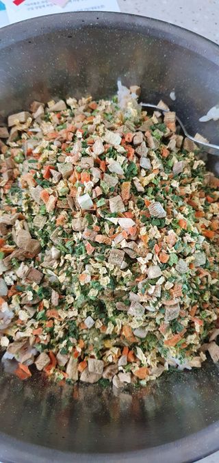 해풀잎 누구나 김밥*1ea [(혼합야채 35g *1ea,  김밥김 (5g, 5ea),  양념간장 (6g, 5ea), 참기름(5g, 2ea)] — 4점을 준 리뷰어가 2022년 7월 올린 사용 사진