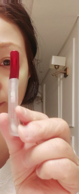 위시스 콜라겐 아이러쉬 볼륨 앰플 — 3.5점을 준 리뷰어가 2023년 3월 올린 사용 사진
