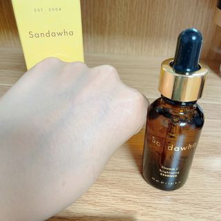 스킨큐어 산다화 비타민c 화이트닝 에센스 30ml — 5점을 준 리뷰어가 2021년 8월 올린 사용 사진