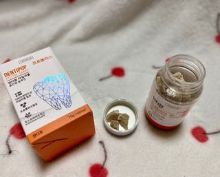 작심연구소 구취제거+충치예방+치아화이트닝 마법의 캔디 덴티팝3종(맛 랜덤 발송) — 4점을 준 리뷰어가 2022년 5월 올린 사용 사진