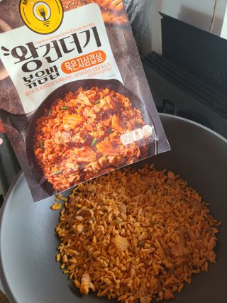 한성기업 무볼레 왕건더기 볶음밥 묵은지삼겹살 — 5점을 준 리뷰어가 2021년 11월 올린 사용 사진