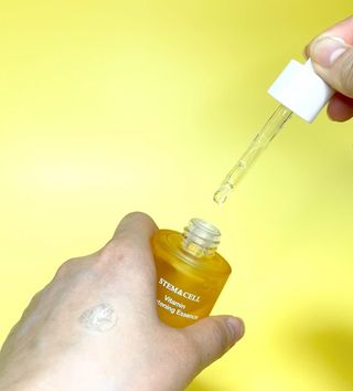 체르엠 스템앤셀 비타민 브라이트닝 에센스 30ml 1개 — 5점을 준 리뷰어가 2022년 3월 올린 사용 사진