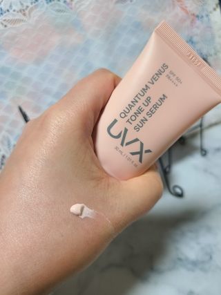 UVX 퀀텀 비너스 맑은 톤업 선세럼 — 5점을 준 리뷰어가 2024년 2월 올린 사용 사진