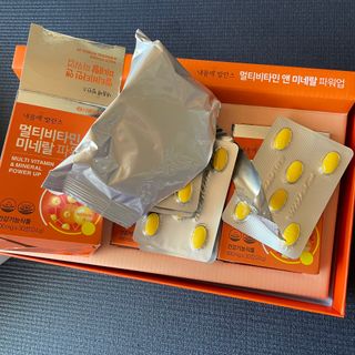 서울약사신협_내몸애발란스멀티비타민앤미네랄파워업_800mg x 90정 — 5점을 준 리뷰어가 2021년 8월 올린 사용 사진