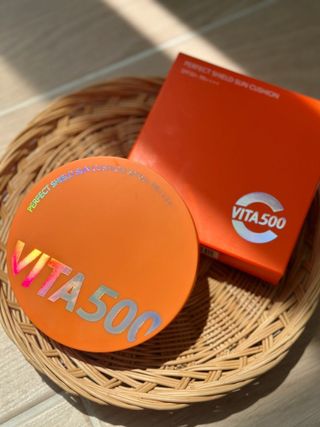 광동생활건강 MF[광동] 비타500✨주름개선·미백·SPF50+🌞퍼펙트쉴드 빅 선쿠션 본품 — 5점을 준 리뷰어가 2024년 5월 올린 사용 사진