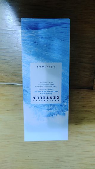 [스킨1004] 마다가스카르 센텔라 히알루-시카 워터핏 선세럼 50ml — 5점을 준 리뷰어가 2024년 5월 올린 사용 사진