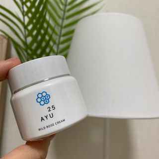 AYU25[아유트웬티파이브]다마스크로즈워터 베이스 천연 수분 촉촉 크림 — 5점을 준 리뷰어가 2021년 4월 올린 사용 사진