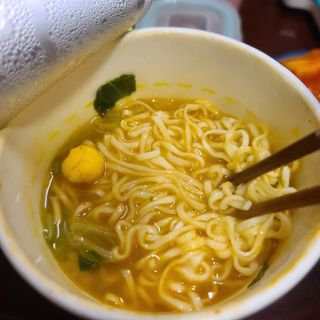 NISSIN 닛신 컵누들  4종 - 씨푸드오리지날, 씨푸드 스파이시, 씨푸드 커리, 씨푸드 XO소스 — 5점을 준 리뷰어가 2021년 11월 올린 사용 사진