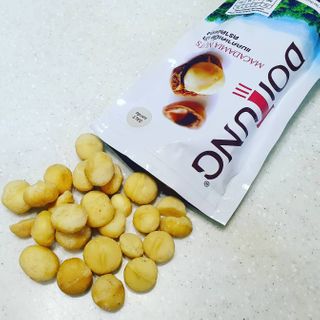 도이퉁 마카다미아 넛 90g  로얄 마카넛 오리지널 쏠트 허니 — 5점을 준 리뷰어가 2021년 3월 올린 사용 사진