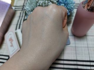 리엔케이 핑크 볼륨 래디언스 컬러크림 스페셜 에디션 3종 — 5점을 준 리뷰어가 2022년 10월 올린 사용 사진