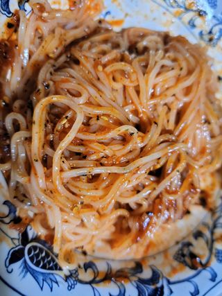 [한면원] 비빔국수 2인분 — 5점을 준 리뷰어가 2022년 8월 올린 사용 사진