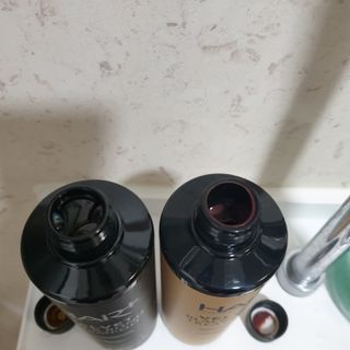 헤어플러스 블랙 컬러본드 샴푸 트리트먼트 300ml — 4점을 준 리뷰어가 2021년 5월 올린 사용 사진