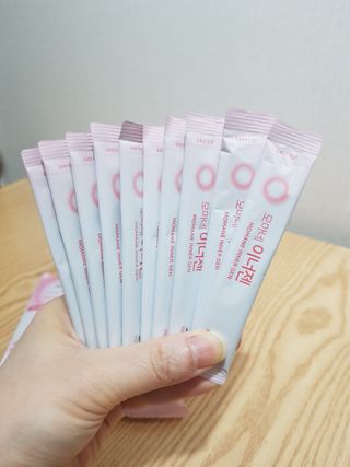 [모마네] 이너뷰티 히알루론산 비오틴 코큐텐 저분자피쉬콜라겐 - 3 g 30포 ★석류맛 — 5점을 준 리뷰어가 2021년 12월 올린 사용 사진