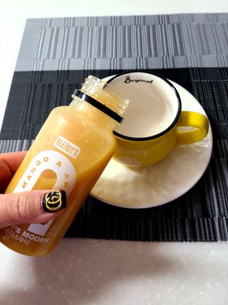 BLENDY'S 핑크 스무디+블론디 스무디 — 5점을 준 리뷰어가 2022년 4월 올린 사용 사진