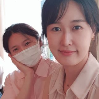 [골드앤디어] 14K 사각 네모 원터치 귀걸이_3color — 5점을 준 리뷰어가 2021년 6월 올린 사용 사진