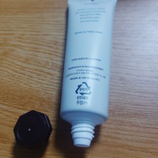 러브모아 향수 고체향수 승무원 고체향수 바르는 향수 니치향수 도손 우드세이지 앤 씨솔트 — 4점을 준 리뷰어가 2022년 10월 올린 사용 사진