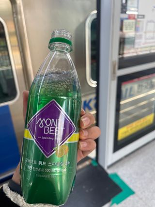 몽베스트 Montbest with Sparkling water Lemon OR Lime 20병(랜덤) — 5점을 준 리뷰어가 2022년 11월 올린 사용 사진