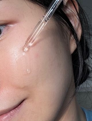 스킨큐어 산다화 비타민c 화이트닝 에센스 30ml — 4.5점을 준 리뷰어가 2023년 12월 올린 사용 사진