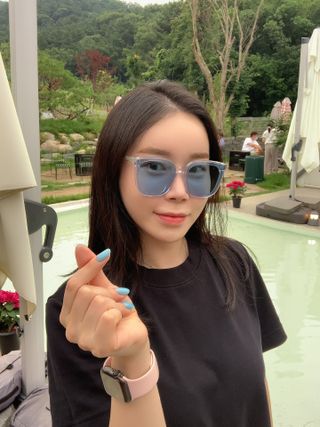 아이엘이 22SS iLe 선글라스_타이디/림피오 — 5점을 준 리뷰어가 2022년 7월 올린 사용 사진
