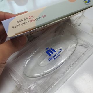 미라클풋 유리발각질제거기 물없이 쓱싹쓱싹 몇번만에 발각질 완벽제거 — 5점을 준 리뷰어가 2021년 8월 올린 사용 사진