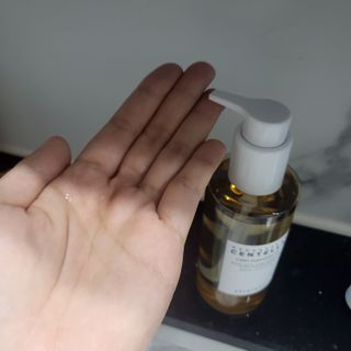 스킨1004 [SKIN1004] 마다가스카르 센텔라 라이트 클렌징 오일 200ml — 5점을 준 리뷰어가 2024년 7월 올린 사용 사진