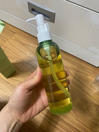 스킨큐어 산다화 순한 클렌징 동백 오일 200ml — 5점을 준 리뷰어가 2023년 4월 올린 사용 사진